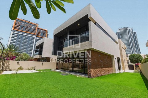 Villa à DAMAC Hills (Akoya by DAMAC), Dubai, 5 chambres, 660.08 m², № 129415 - photo 2