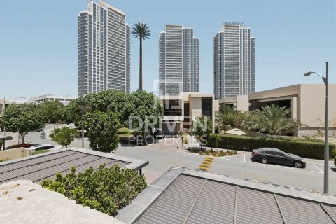 Villa à DAMAC Hills (Akoya by DAMAC), Dubai, 5 chambres, 660.08 m², № 129415 - photo 4