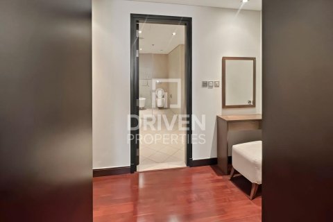 Apartamento en The Crescent, Palm Jumeirah, Dubai, 1 dormitorio, 107.58 m², № 129404 - foto 4