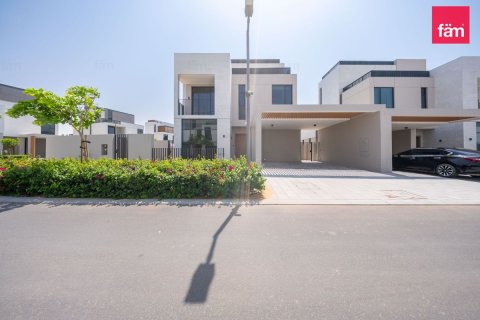 Townhouse in Dubai 4 bedrooms, 448 sq.m. № 111891
