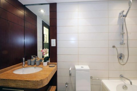 Apartamento en BURJ VIEWS en Dubai, 2 dormitorios, 125 m², № 31149 - foto 3