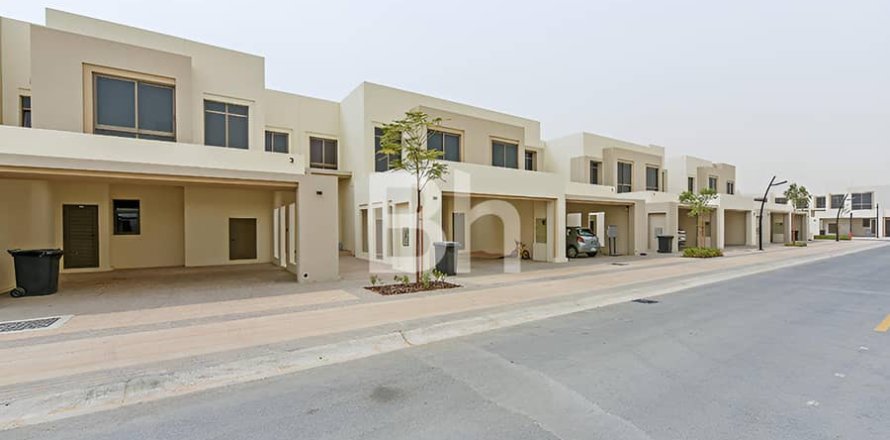 Townhouse in Town Square, Dubai 3 bedrooms, 188 sq.m. № 22072