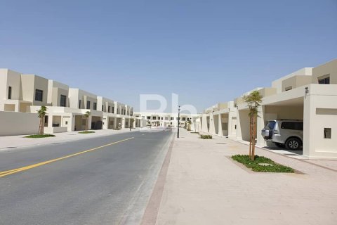 Townhouse in Town Square, Dubai 3 bedrooms, 188 sq.m. № 22072 - photo 10