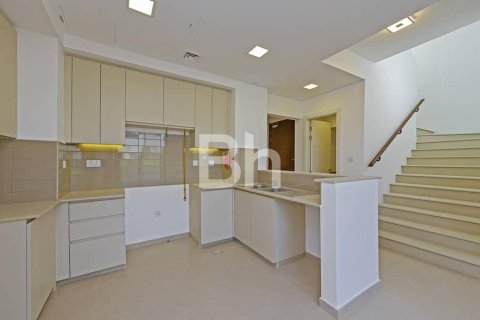 Townhouse in Town Square, Dubai 3 bedrooms, 188 sq.m. № 22072 - photo 3