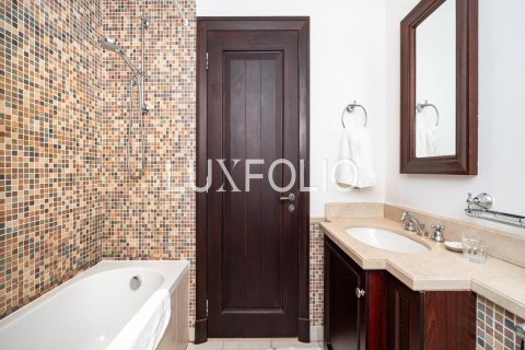Apartment in Reehan, Old Town, Dubai 2 bedrooms, 126 sq.m. № 46116 - photo 17
