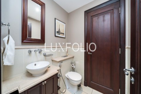 Apartment in Reehan, Old Town, Dubai 2 bedrooms, 126 sq.m. № 46116 - photo 25