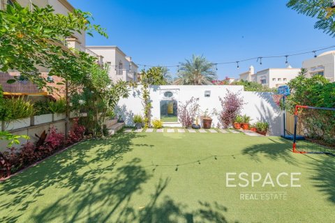Villa in Springs 11, The Springs, Dubai 3 bedrooms, 228 sq.m. № 61876 - photo 20