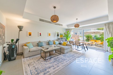 Villa in Springs 11, The Springs, Dubai 3 bedrooms, 228 sq.m. № 61876 - photo 3