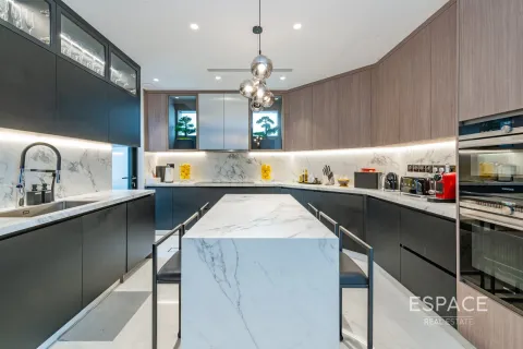 Villa en Palm Jumeirah, Dubai, 4 dormitorios, 465 m², № 61883 - foto 6