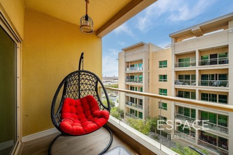 Apartamento en Greens, Dubai, 1 dormitorio, 70 m², № 61882 - foto 2