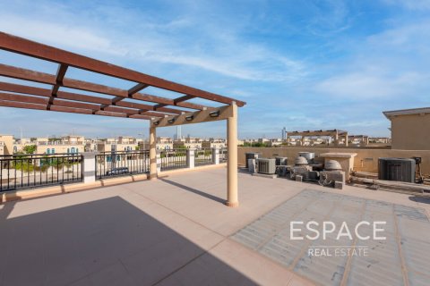 Villa in Legacy Nova Villas, Jumeirah Park, Dubai 4 bedrooms, 455 sq.m. № 61886 - photo 11