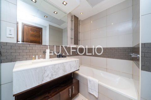 Apartment in Park Island, Dubai Marina, Dubai 2 bedrooms, 121 sq.m. № 45889 - photo 16