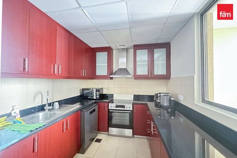 Снять в аренду квартиру в Дубае: 1 спальня, 111.1м², № 76836 - фото 2