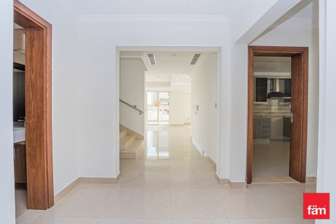 Villa en Al Furjan, Dubai, 5 dormitorios, 600 m², № 76843 - foto 23