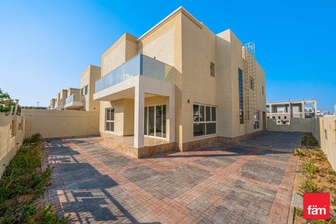 Villa en Al Furjan, Dubai, 5 dormitorios, 600 m², № 76843 - foto 1