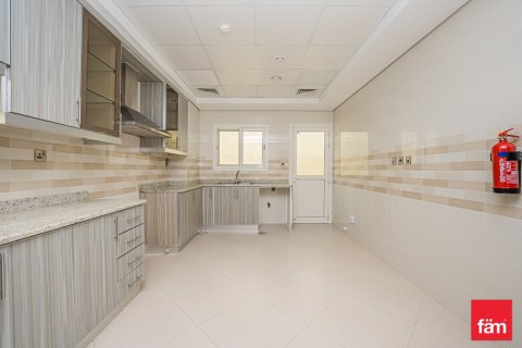 Villa en Al Furjan, Dubai, 5 dormitorios, 600 m², № 76843 - foto 3