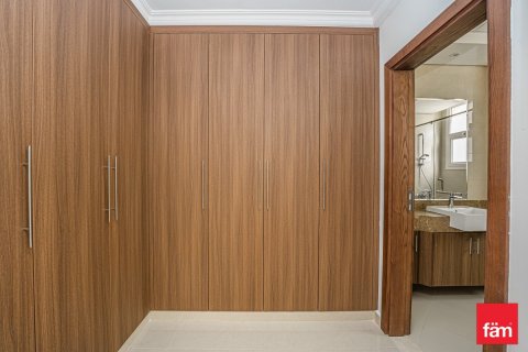 Villa en Al Furjan, Dubai, 5 dormitorios, 600 m², № 76843 - foto 2