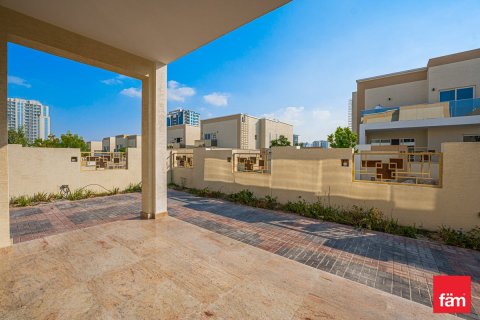 Villa en Al Furjan, Dubai, 5 dormitorios, 600 m², № 76843 - foto 16