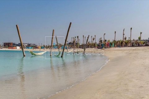 Land in Dubai 3700.6 sq.m. № 76844 - photo 6