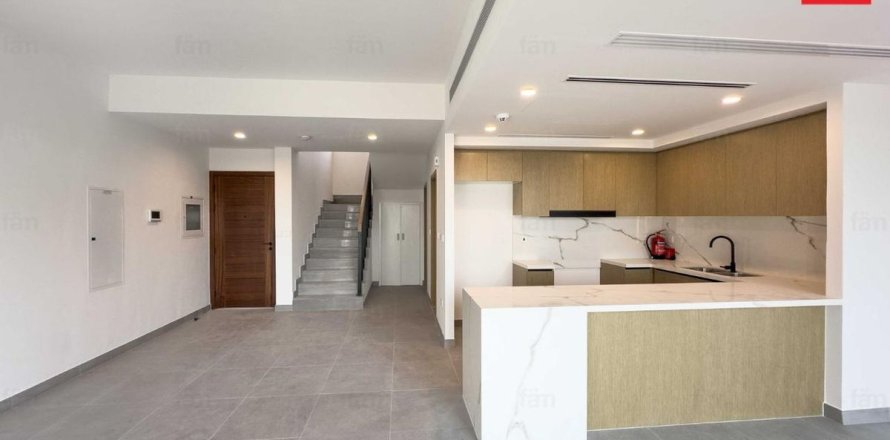 Villa à Dubai, 4 chambres, 164.4 m², № 84597