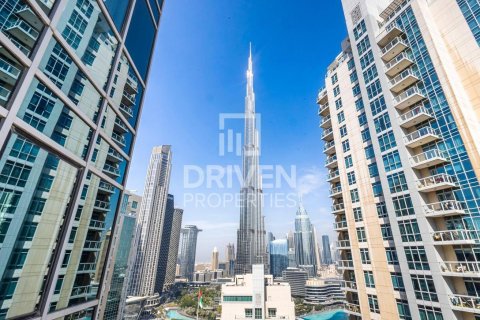 Apartment in The Residences, Downtown Dubai (Downtown Burj Dubai), Dubai 3 bedrooms, 170.76 sq.m. № 129542 - photo 1