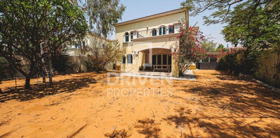 Villa à Jumeirah Park, Dubai, 3 chambres, 760.97 m², № 129531