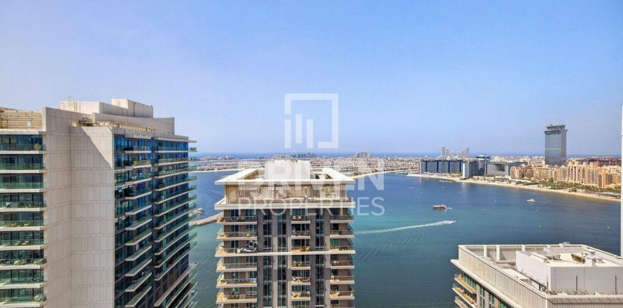 Apartment in EMAAR Beachfront, Dubai Harbour, Dubai 1 bedroom, 68.93 sq.m. № 129530