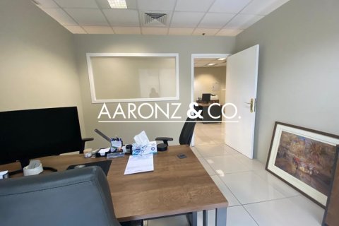 Bureau à Dubai Investment Park, Dubai, 101.8 m², № 78428 - photo 7