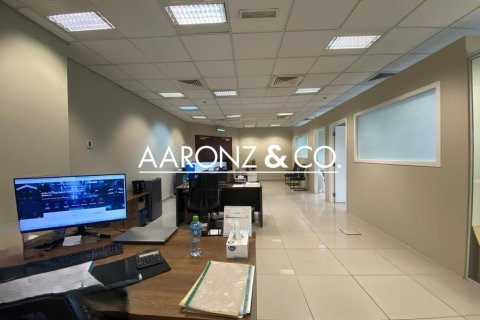 Bureau à Dubai Investment Park, Dubai, 101.8 m², № 78428 - photo 9