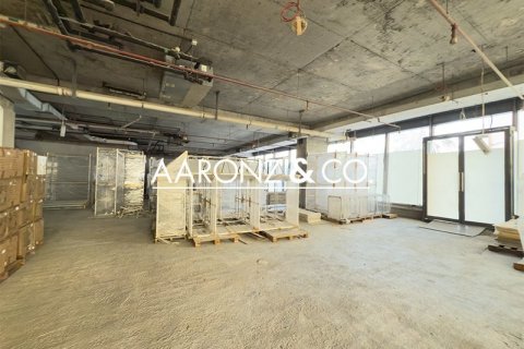 Magasin à Bur Dubai, Dubai, 560.9 m², № 78429 - photo 1