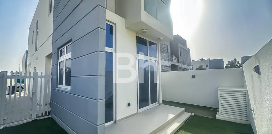 Вилла в DAMAC Hills (Akoya by DAMAC), Дубай, 3 спальни, 191м², № 24272