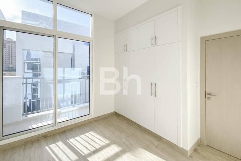 Villa en Dubai Sports City, Dubai, 4 dormitorios, 271 m², № 24273 - foto 11