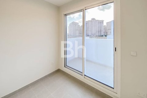 Villa en Dubai Sports City, Dubai, 4 dormitorios, 271 m², № 24273 - foto 10