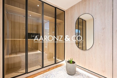 Penthouse in Dubai Marina, Dubai 5 bedrooms, 813 sq.m. № 89834 - photo 24