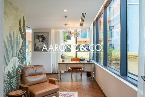 Penthouse in Dubai Marina, Dubai 5 bedrooms, 813 sq.m. № 89834 - photo 18