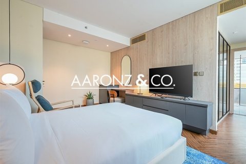 Penthouse in Dubai Marina, Dubai 5 bedrooms, 813 sq.m. № 89834 - photo 22