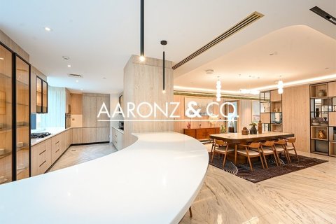 Penthouse in Dubai Marina, Dubai 5 bedrooms, 813 sq.m. № 89834 - photo 9