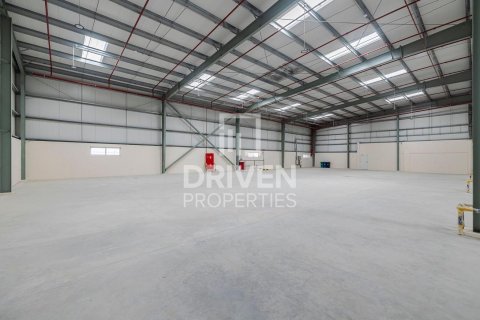 Warehouse in Jebel Ali, Dubai 82247 sq.m. № 89838 - photo 5