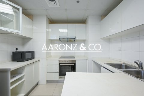 Apartment in Dubai Marina, Dubai 3 bedrooms, 116 sq.m. № 89835 - photo 12