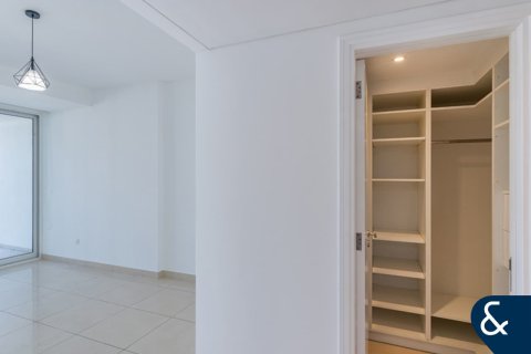 Apartment in Jumeirah Lake Towers, Dubai 1 bedroom, 115 sq.m. № 74589 - photo 9