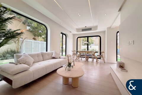 Villa à Springs 12, The Springs, Dubai, 3 chambres, 167 m², № 74587 - photo 3