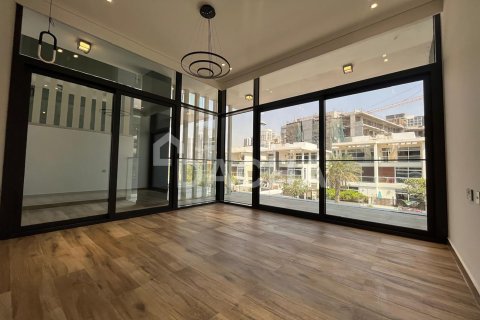 Townhouse in District 12, Jumeirah Village Circle, Dubai 4 bedrooms, 283 sq.m. № 110381 - photo 13