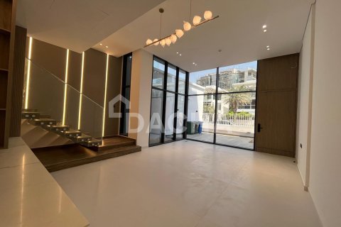 Townhouse in District 12, Jumeirah Village Circle, Dubai 4 bedrooms, 283 sq.m. № 110381 - photo 15