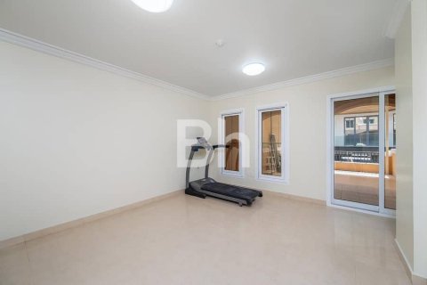 Villa in Jumeirah Village Circle, Dubai 3 bedrooms, 135 sq.m. № 57888 - photo 3
