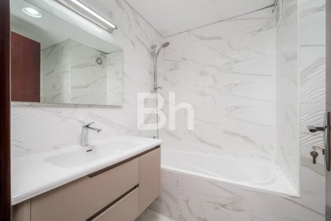 Villa in Jumeirah Village Circle, Dubai 3 bedrooms, 135 sq.m. № 57888 - photo 6