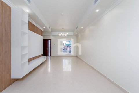 Villa in Jumeirah Village Circle, Dubai 3 bedrooms, 135 sq.m. № 57888 - photo 12