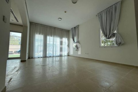 Villa in Jumeirah Village Triangle, Dubai 2 bedrooms, 698 sq.m. № 57891 - photo 19
