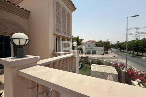 Villa in Jumeirah Village Triangle, Dubai 2 bedrooms, 698 sq.m. № 57891 - photo 16