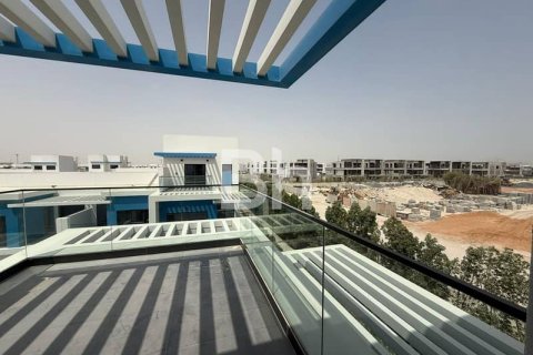 Villa in Damac Lagoons, Dubai 5 bedrooms, 220 sq.m. № 57893 - photo 2