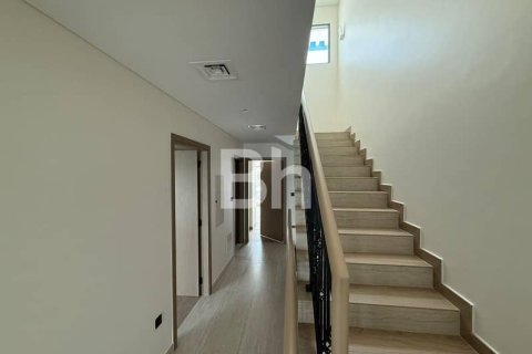 Villa in Damac Lagoons, Dubai 5 bedrooms, 220 sq.m. № 57893 - photo 13